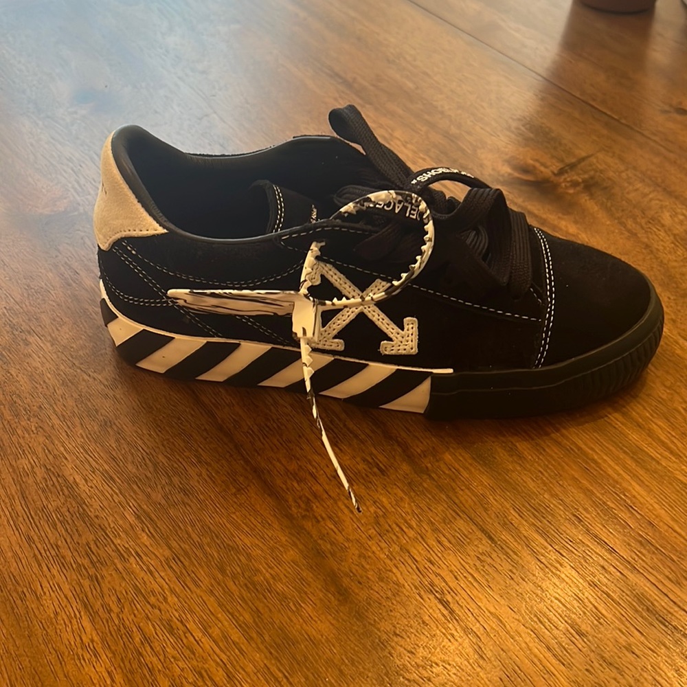 Off-White Sneakers Black and White